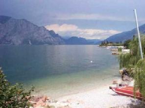 Xtrallusion photo gallery of Italy. Photos, pictures, images and photographs of the Italian Rivieras, the Italian Lakes, the Italian Alps, the Cinque Terre, the Amalfi coast and some of the most beautiful corners of Italy. Plus photos of Italian cities such as Pisa, Milan, Genoa and Rome.